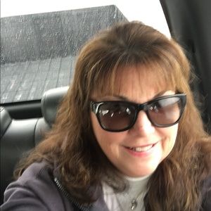 Meet your Posher, Charlene